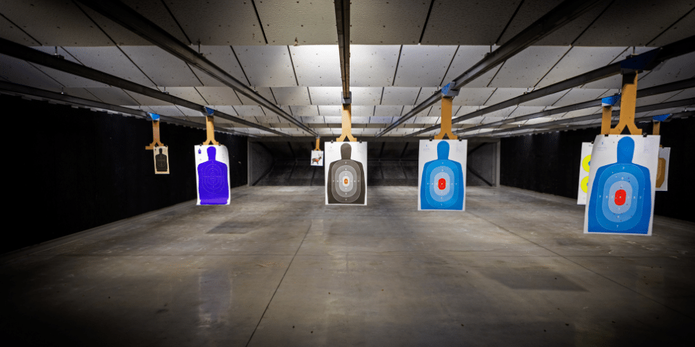 Advantages of Practicing at an Indoor Shooting Range 